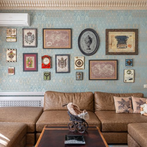 Retro Apartment Aesthetic
